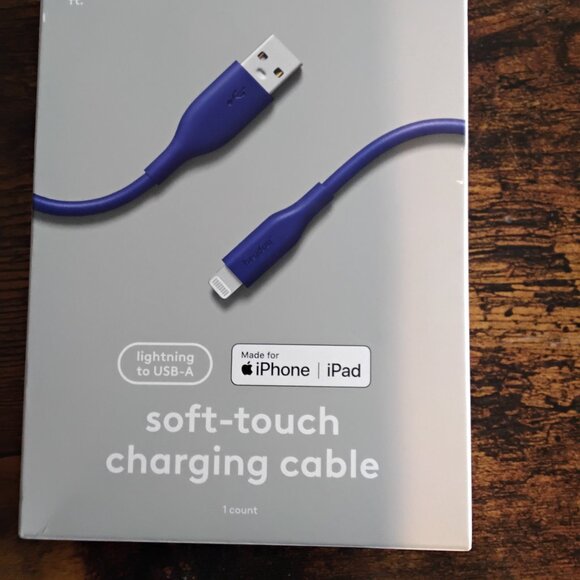Apple Chargers - Picture 5 of 7